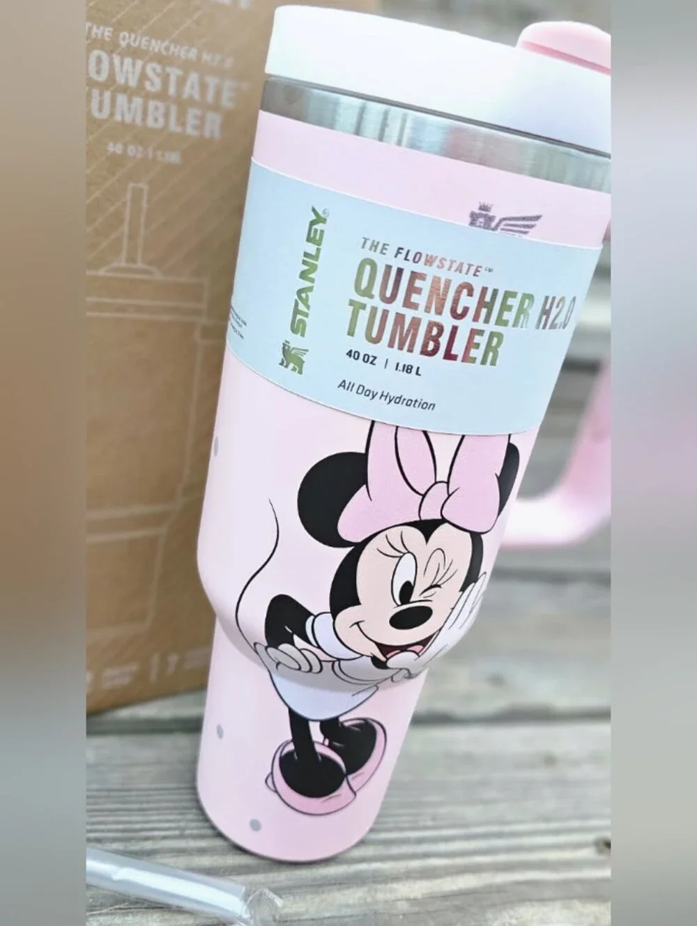 STANLEY Disney Minnie Mouse Pink Quencher H2.0 Tumbler with Handle NEW IN BOX - Picture 2 of 5